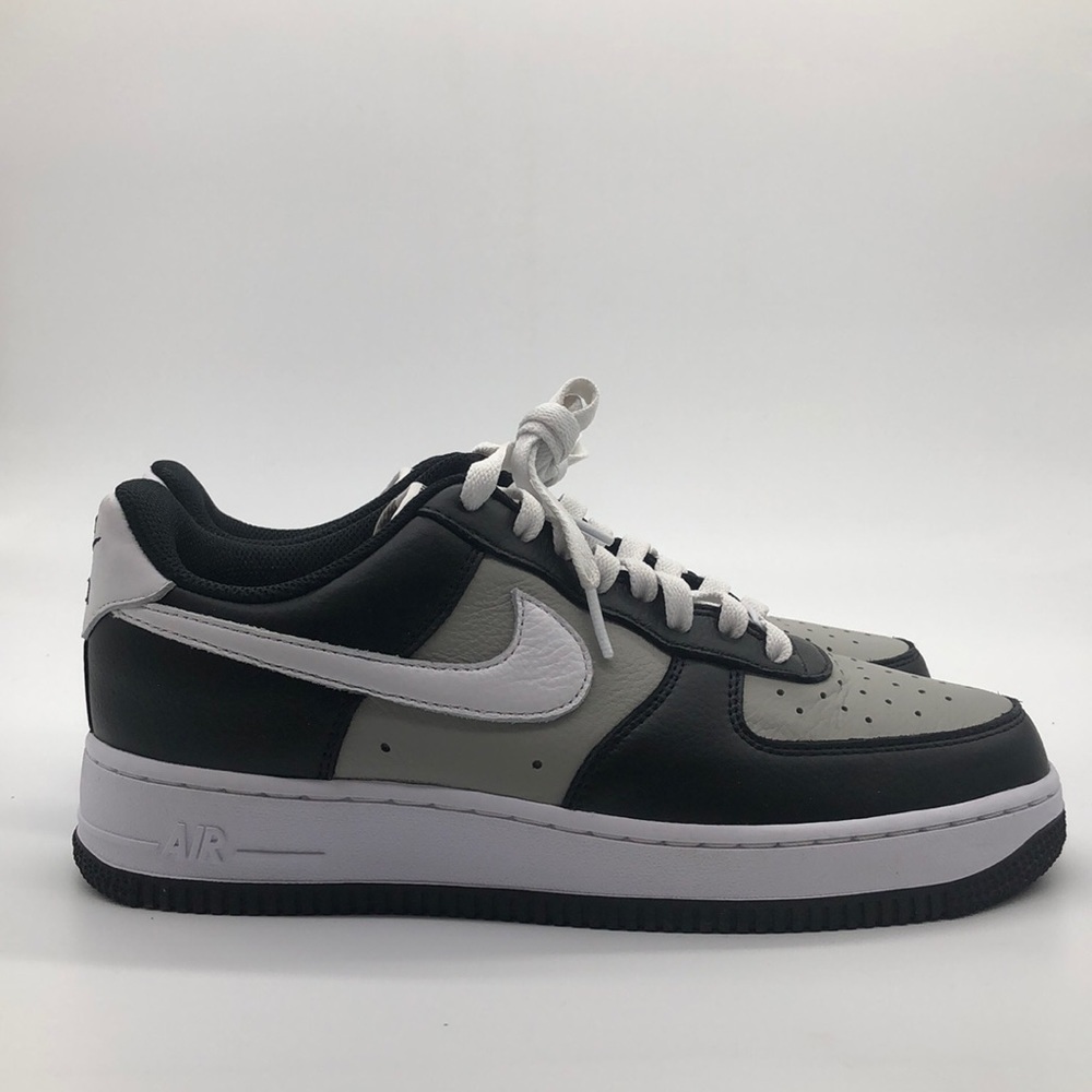 Women’s Nike By You Air Force 1 Low Black/White DV3907-900 - Picture 3 of 5